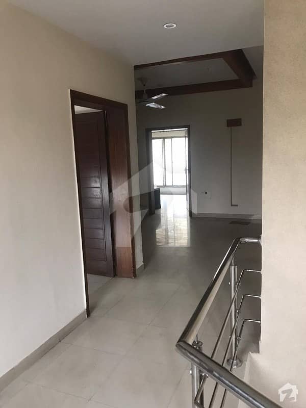 10 Marla Spacious Upper Portion on Rent
