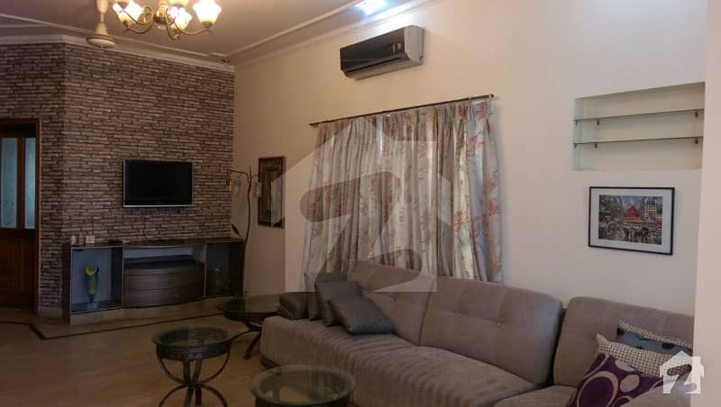 Fully Furnished 10 Marla Highly Maintained Full House Available For Rent