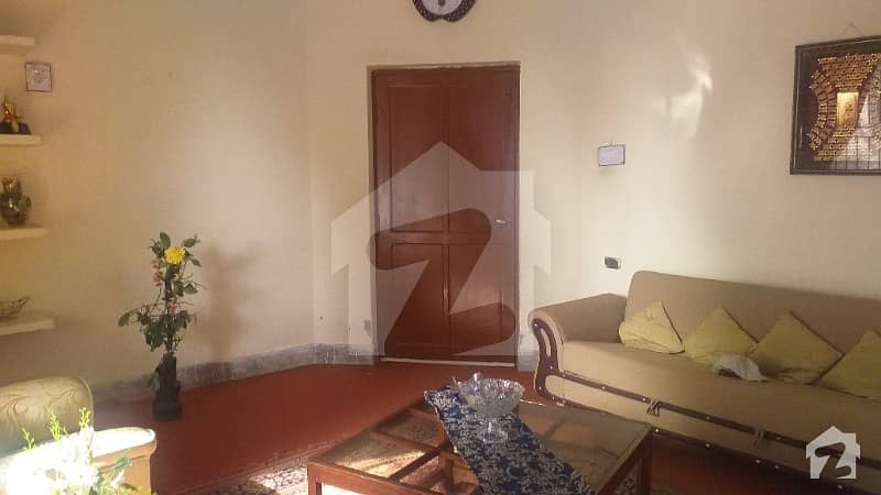 مسلم ٹاؤن بہاولپور میں 4 کمروں کا 7 مرلہ مکان 1.35 کروڑ میں برائے فروخت۔