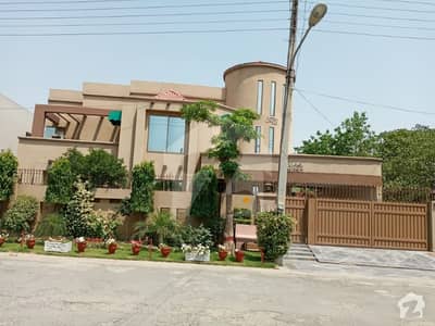 18 Marla House For Sale In The Price Of 10 Marla House 18 Marla House For Sale In The Price Of 10 Marla House