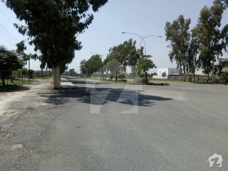2 Kanal Plot Available For Sell On 60 Feet Road Chinar 