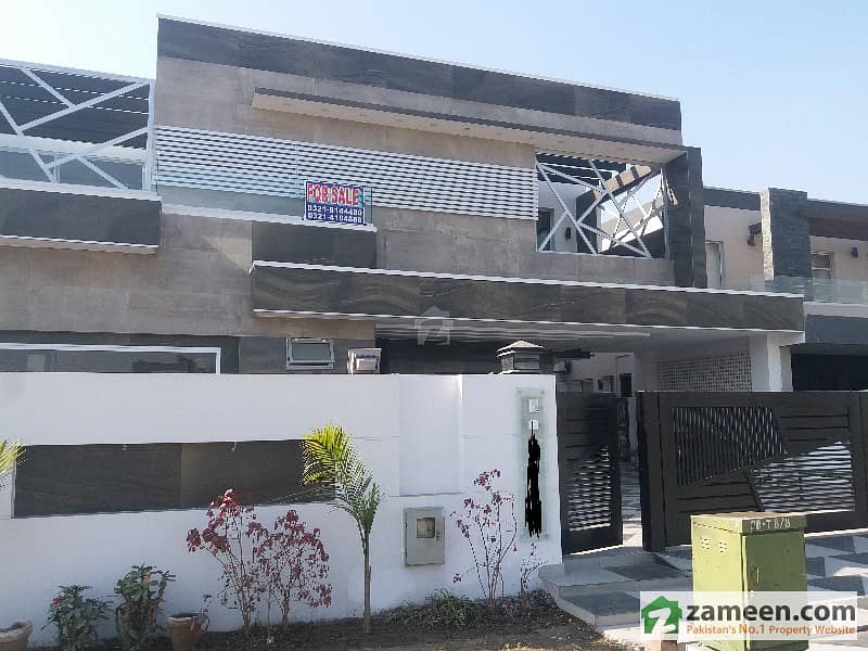 13 Marla Slightly Used House With Basement For Rent In Dha Phase 3 Z Block Near By McDonald Sheba Park