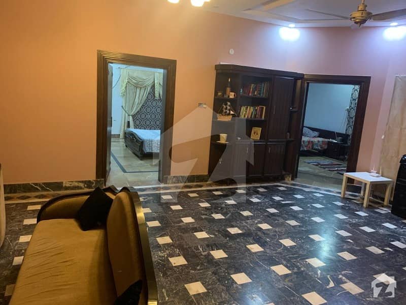 علامہ اقبال ٹاؤن رحیم یار خان میں 5 کمروں کا 16 مرلہ مکان 2.15 کروڑ میں برائے فروخت۔