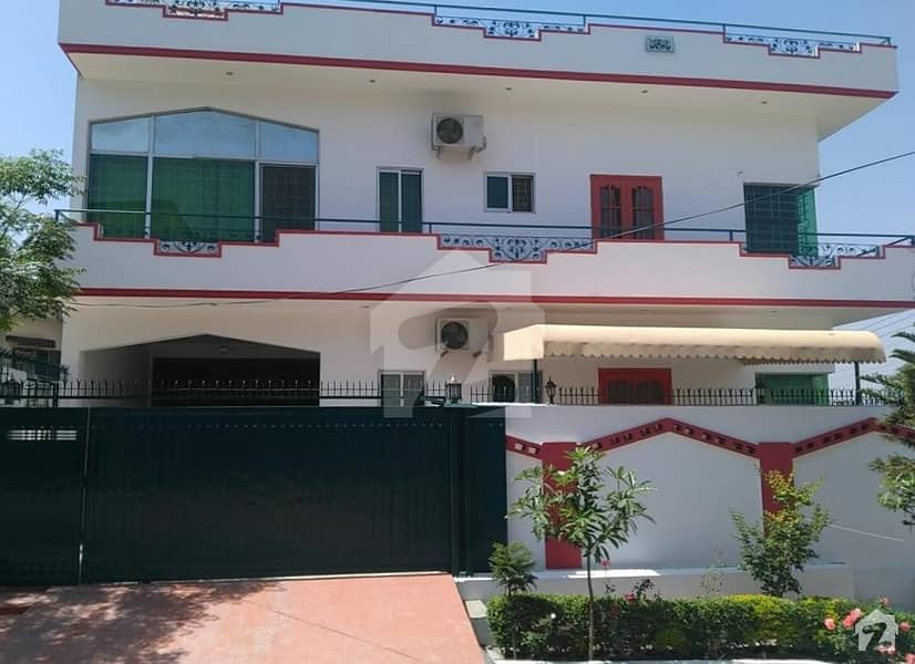 Soan  Garden 125 Marla Triple Storey House With 8 AC 5  Geyser Installed Open Basement  Separate Entrance Parking Space Spacious Mumty Servant Quarter With Gas Nd Instant Geyser Installed With Attached Proper Bedroom  Very Close To Express High Way Hospit