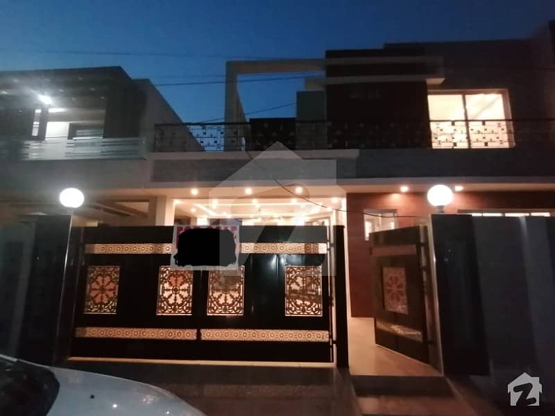 ایڈن سٹی ایڈن لاہور میں 5 کمروں کا 10 مرلہ مکان 2.5 کروڑ میں برائے فروخت۔