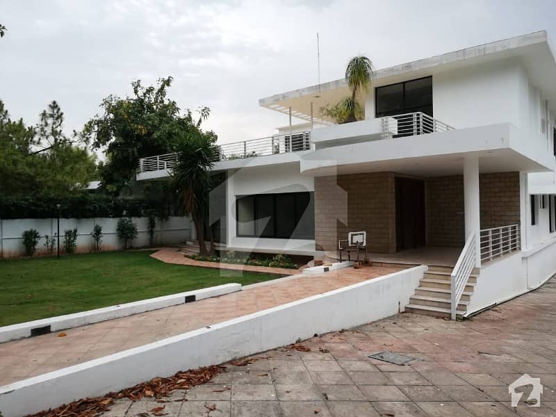 Primary Location Beautiful Lawn House For Rent  Demand 6 Lac