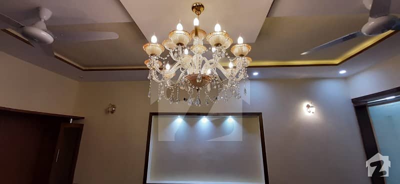 بحریہ ٹاؤن سیکٹرڈی بحریہ ٹاؤن لاہور میں 3 کمروں کا 10 مرلہ بالائی پورشن 35 ہزار میں کرایہ پر دستیاب ہے۔