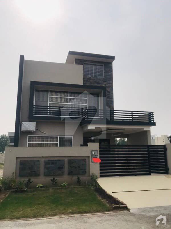 Hot Deal 10 Marla Brand New House For Sale In M-2a Very Beautiful House And Reasonable Price