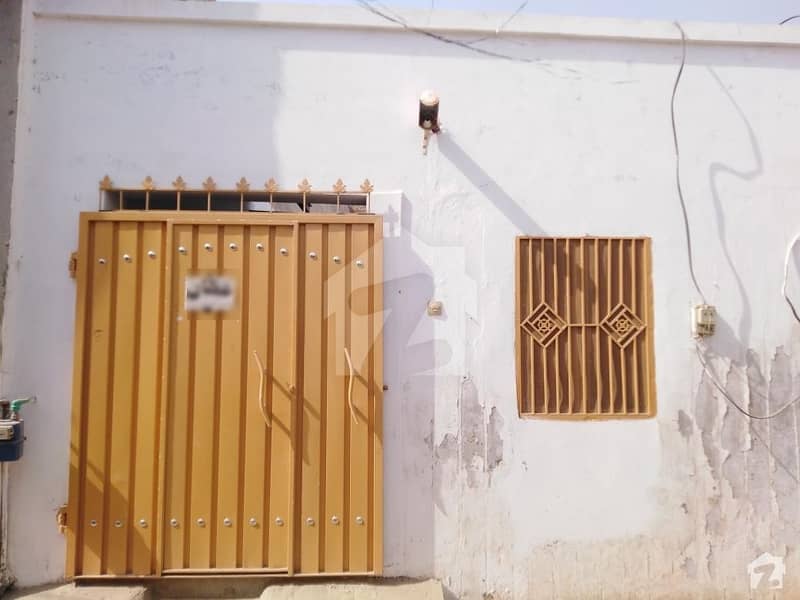 عزیز آباد کالونی بہاولپور میں 3 کمروں کا 5 مرلہ مکان 12 ہزار میں کرایہ پر دستیاب ہے۔
