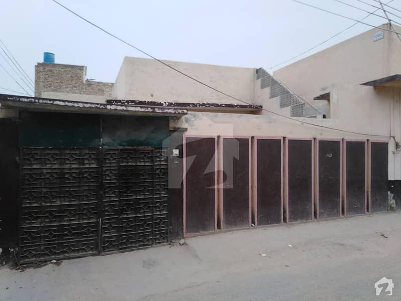 عزیز آباد کالونی بہاولپور میں 3 کمروں کا 5 مرلہ مکان 15 ہزار میں کرایہ پر دستیاب ہے۔