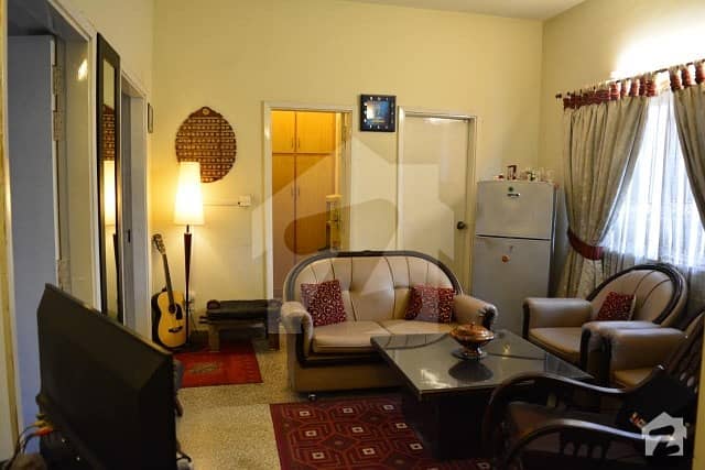 ایف ۔ 8 اسلام آباد میں 3 کمروں کا 5 مرلہ فلیٹ 2 کروڑ میں برائے فروخت۔