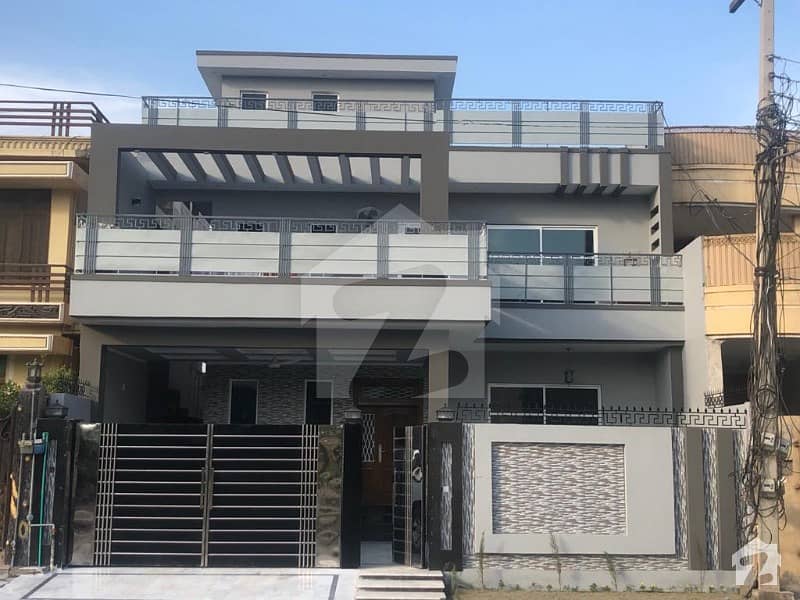 10 Marla Newly Constructed House For Sale