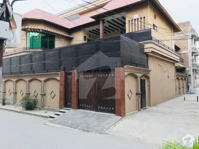نشتر آباد پشاور میں 8 کمروں کا 9 مرلہ مکان 6.5 کروڑ میں برائے فروخت۔