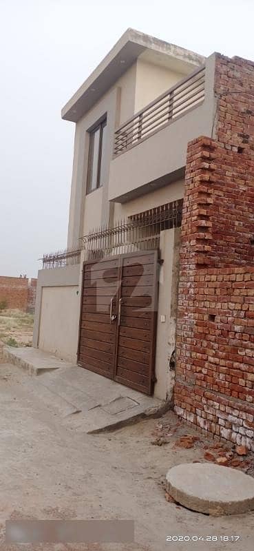 ایم اے جناح روڈ ملتان میں 3 کمروں کا 4 مرلہ مکان 17 ہزار میں کرایہ پر دستیاب ہے۔