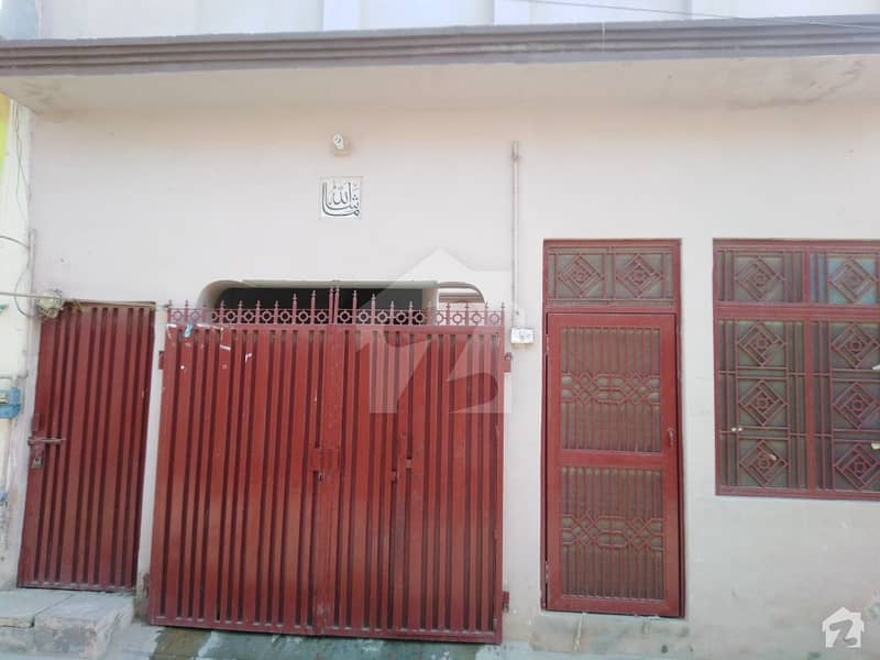 عزیز آباد کالونی بہاولپور میں 6 کمروں کا 5 مرلہ مکان 35 لاکھ میں برائے فروخت۔