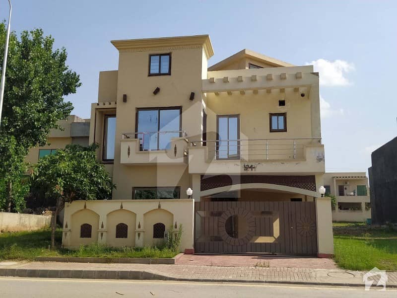 Usman Block 7 Marla Double Unit House For Rent