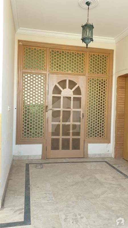 1 Kanal Hosue 2 Bedrooms For Rent With Lawn