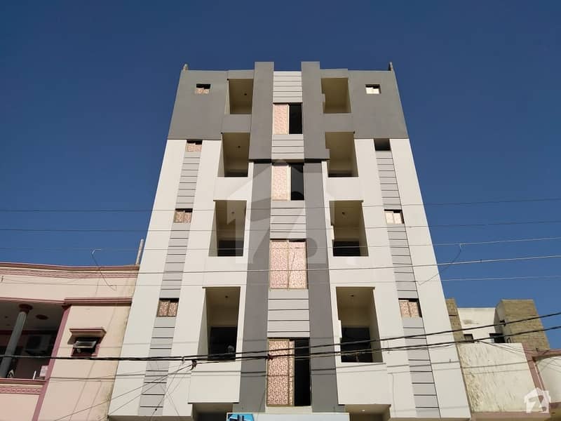 یونیورسٹی روڈ کراچی میں 2 کمروں کا 3 مرلہ فلیٹ 70 لاکھ میں برائے فروخت۔
