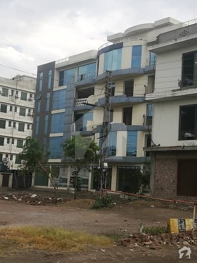 2 Kanal Commercial Building For Rent