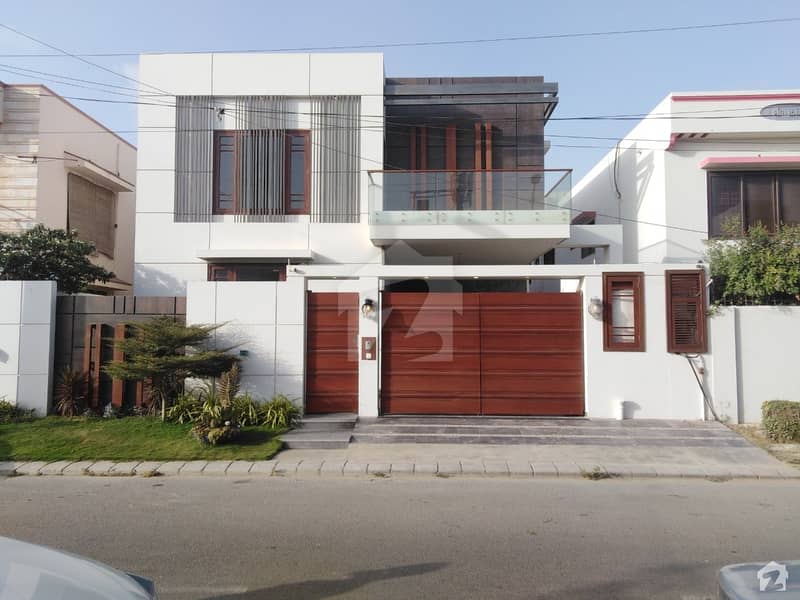 Modern Minimalist 6 Bedrooms 500 Yards Bungalow With Basement For Sale