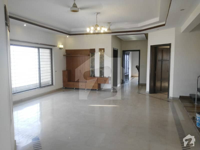 Defence 1 Kanal Fully Basement 7 Beds Bungalow for Rent in DHA Phase 6
