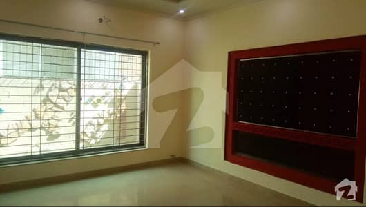 10 Full House At Ideal Location In DHA At Low Price 10 Full House At Ideal Location In DHA At Low Price
