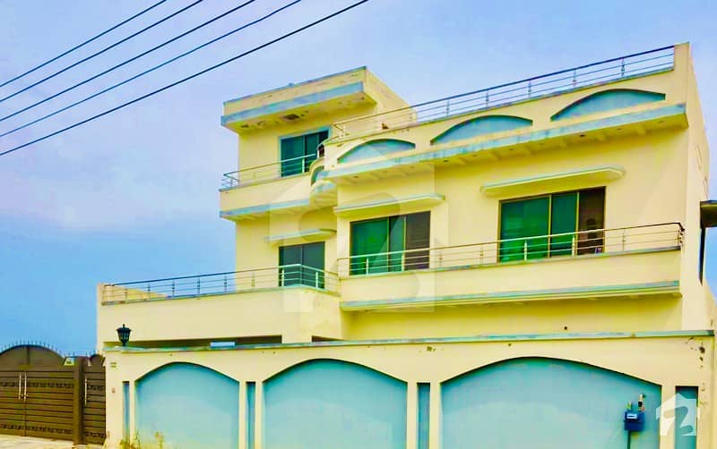 چنار باغ لاہور میں 4 کمروں کا 1 کنال مکان 40 ہزار میں کرایہ پر دستیاب ہے۔