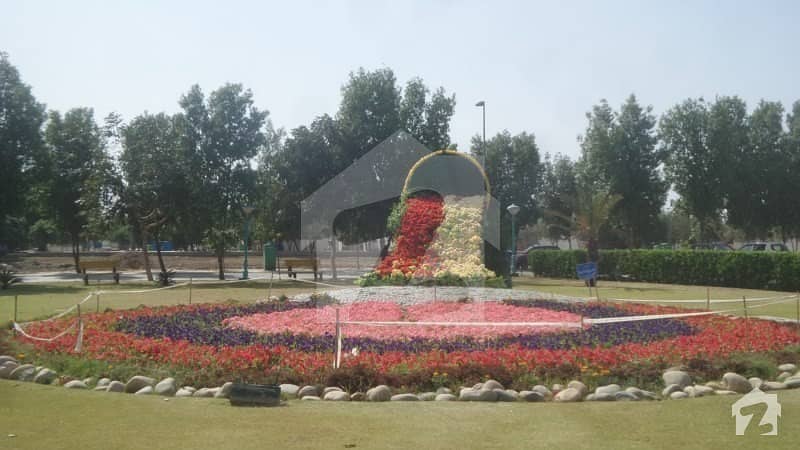 Corner Facing Park 4 Kanal Residential Plot For Sale In Sector A Bahria Town Canal View Residency