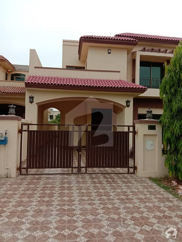 12 Marla Beautiful House For Sale In Lake City Sector M1 At Hot