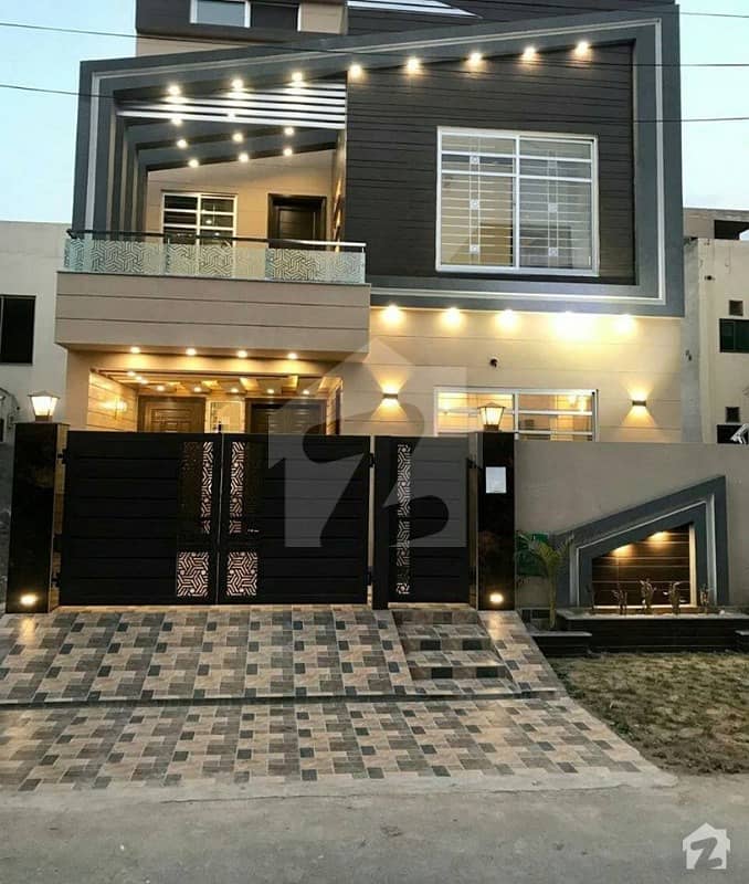 5 Marla Brand New Luxurious House For Sale Bahria Town 