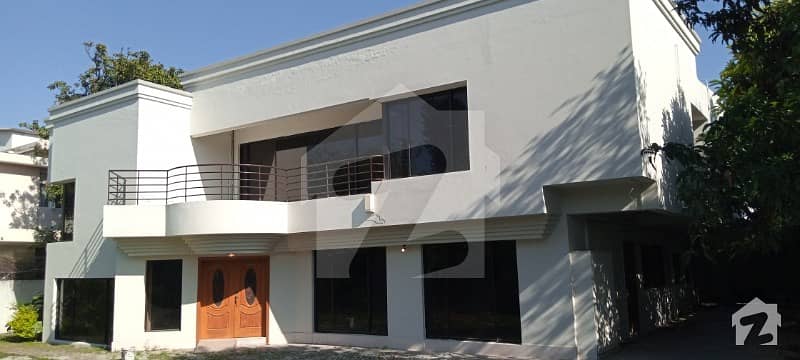 2 Kanal Spacious Beautiful House  For Sale In F7 Islamabad