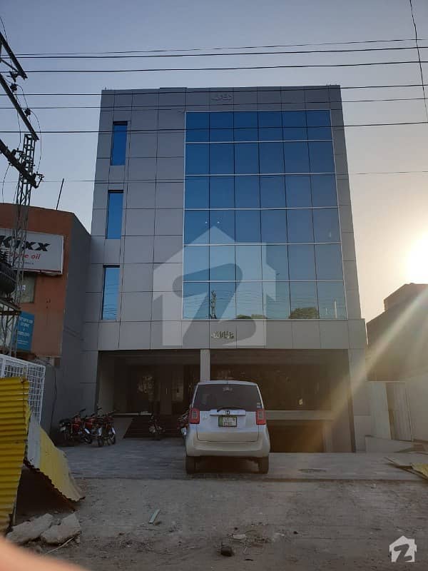 1 Kanal Permanent Commercial Plaza Is Available For Rent