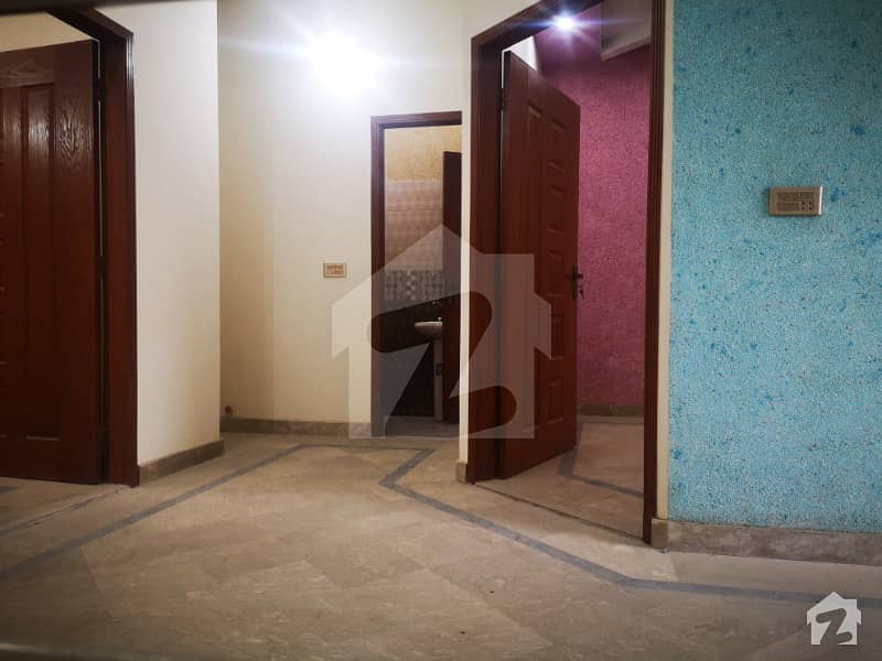 فیروزپور روڈ لاہور میں 4 کمروں کا 3 مرلہ مکان 29 ہزار میں کرایہ پر دستیاب ہے۔
