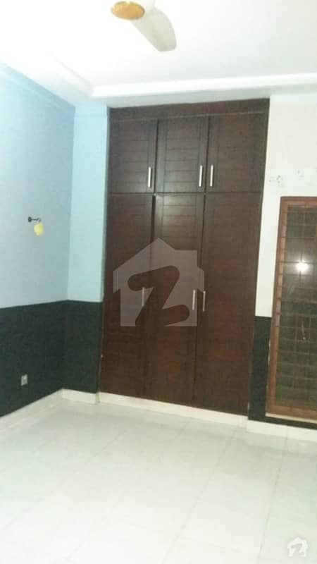 Dha Phase 8 Air Avenue 10 Marla Lower Portion For Rent At Good Location
