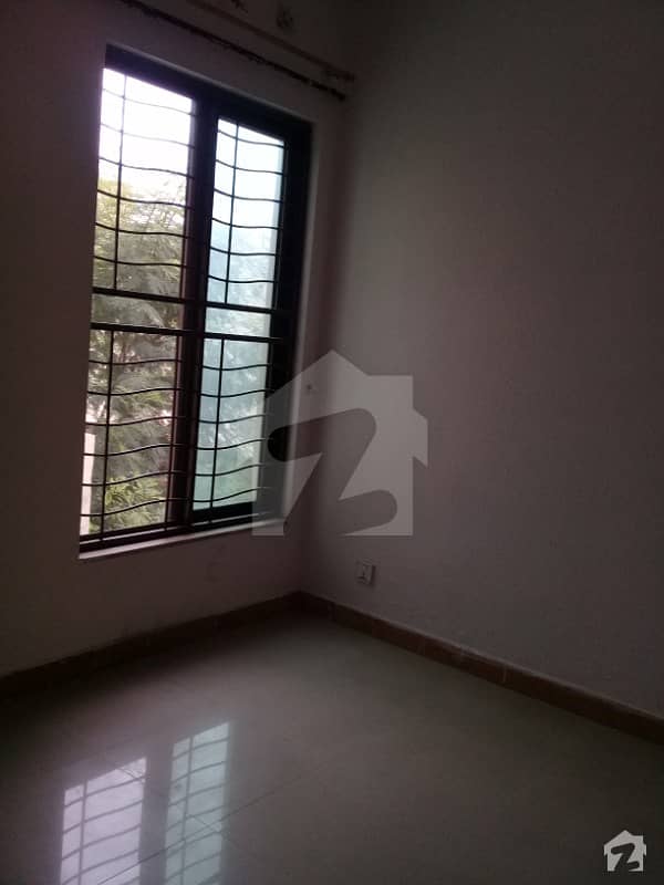 Dha Phase 8 Air Avenue 10 Marla Upper Portion For Rent At Good Location