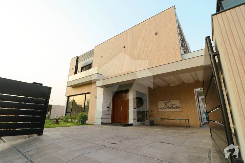 ڈی ایچ اے فیز 6 ڈیفنس (ڈی ایچ اے) لاہور میں 5 کمروں کا 1 کنال مکان 4 کروڑ میں برائے فروخت۔