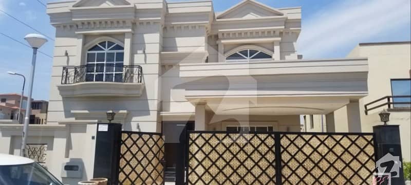 بحریہ ٹاؤن فیز 3 بحریہ ٹاؤن راولپنڈی راولپنڈی میں 7 کمروں کا 1 کنال مکان 6.1 کروڑ میں برائے فروخت۔