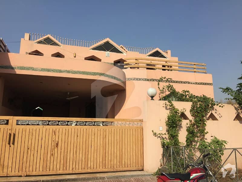 ایسٹرج ہاؤسنگ سکیم راولپنڈی میں 7 کمروں کا 10 مرلہ مکان 2.1 کروڑ میں برائے فروخت۔