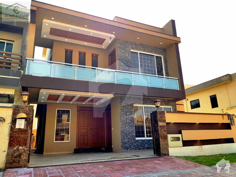 Luxury 10 Marla Designer House For Sale