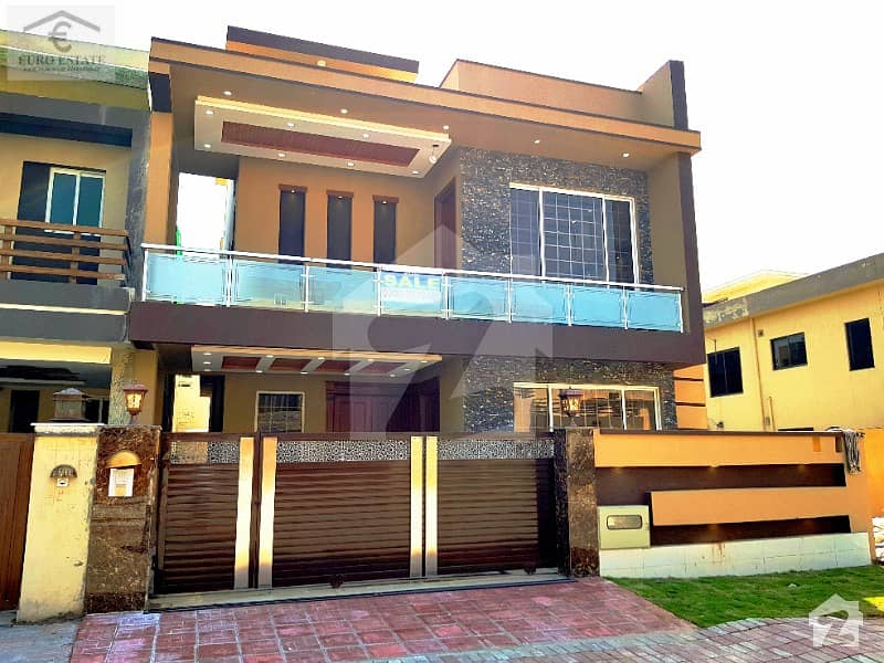 Luxury 10 Marla Designer House For Sale