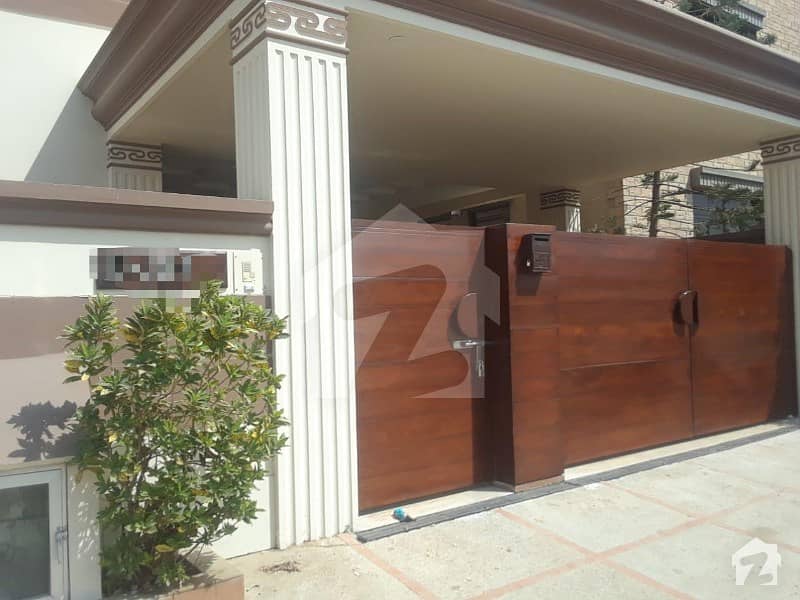 نیول ہاؤسنگ سکیم کراچی میں 4 کمروں کا 14 مرلہ مکان 17 کروڑ میں برائے فروخت۔