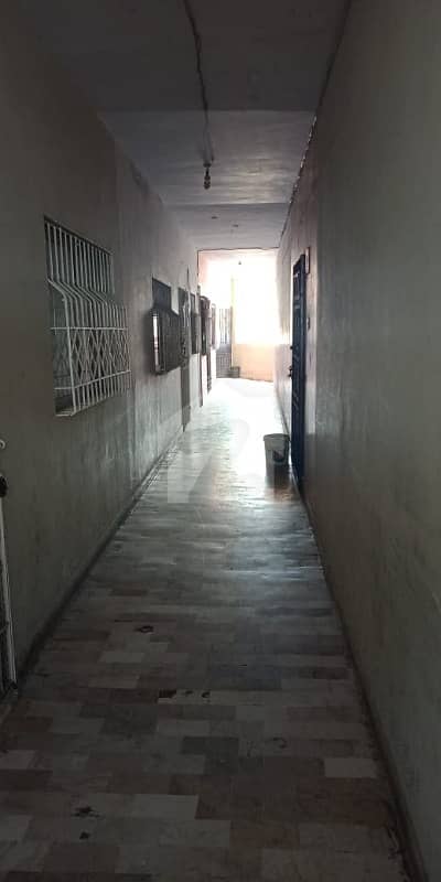 یونیورسٹی روڈ کراچی میں 2 کمروں کا 3 مرلہ فلیٹ 45 لاکھ میں برائے فروخت۔