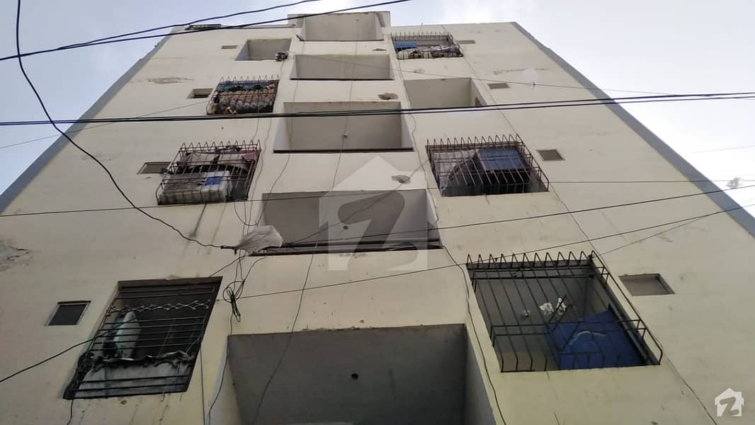 محمود آباد کراچی میں 2 کمروں کا 3 مرلہ فلیٹ 33 لاکھ میں برائے فروخت۔