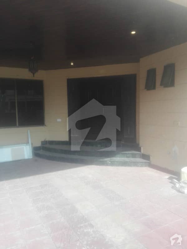 One Kanal Corner Independed Gate Ground Portion With Basement For Rent 3 Bedroom Sector E Dha Phase 1