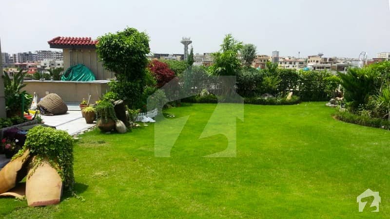 888 Sq Yd Plot Is For Sale In F-8 Islamabad