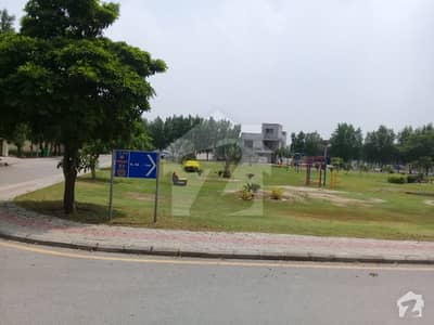 بحریہ ٹاؤن ۔ بلاک ای ای بحریہ ٹاؤن سیکٹرڈی بحریہ ٹاؤن لاہور میں 1 مرلہ کمرشل پلاٹ 50 لاکھ میں برائے فروخت۔ بحریہ ٹاؤن ۔ بلاک ای ای بحریہ ٹاؤن سیکٹرڈی بحریہ ٹاؤن لاہور میں 1 مرلہ کمرشل پلاٹ 50 لاکھ میں برائے فروخت۔