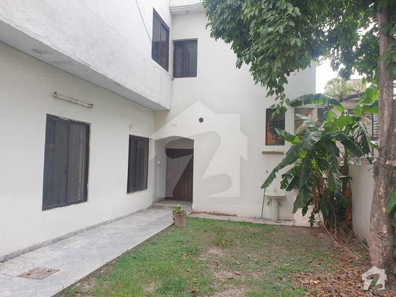 14 Marla 5 bed  House Available For Sale At Gulberg 5