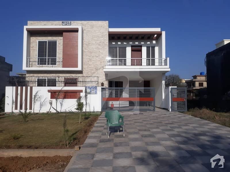 Main Double Road House For Sale In G-13 Islamabad