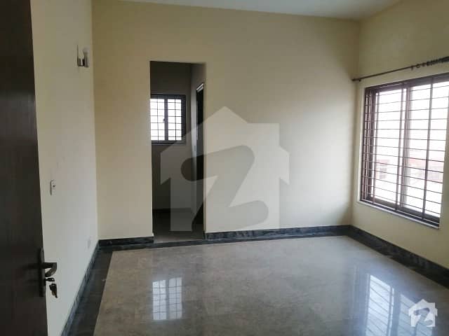 House For Rent 14 Marla 4 Bedroom 1 Servant Quarter Gulberg