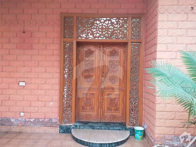 پی آئی اے ہاؤسنگ سکیم ۔ بلاک بی پی آئی اے ہاؤسنگ سکیم لاہور میں 3 کمروں کا 15 مرلہ مکان 1.85 کروڑ میں برائے فروخت۔